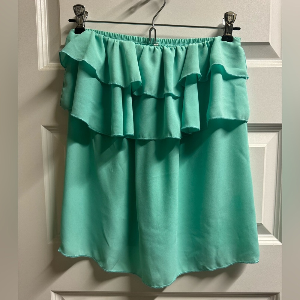 Boutique tube top ruffle